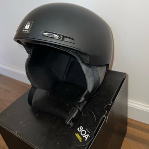 Oakley Mod 1 Snow Helmet - Men’s
Color: Blackout
Size: Medium